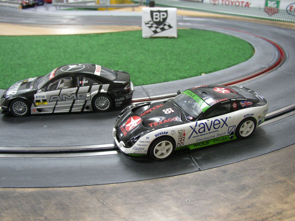HORNBY MERCEDES CLK-DTM et TVR TUSCAN 400