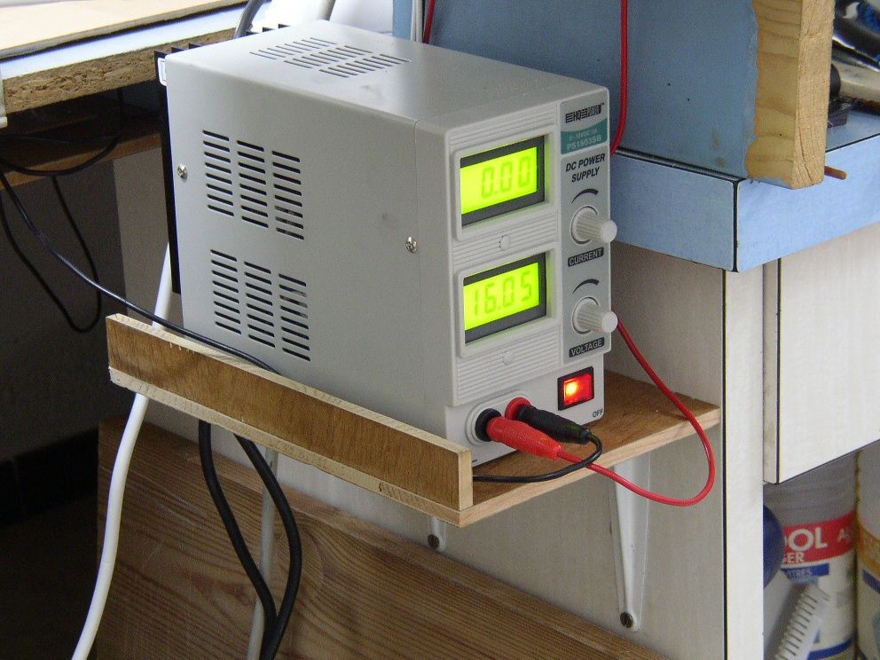 on peut voir affiche, 16v, mais des quelle chauffe, elle se stabilise a 15v